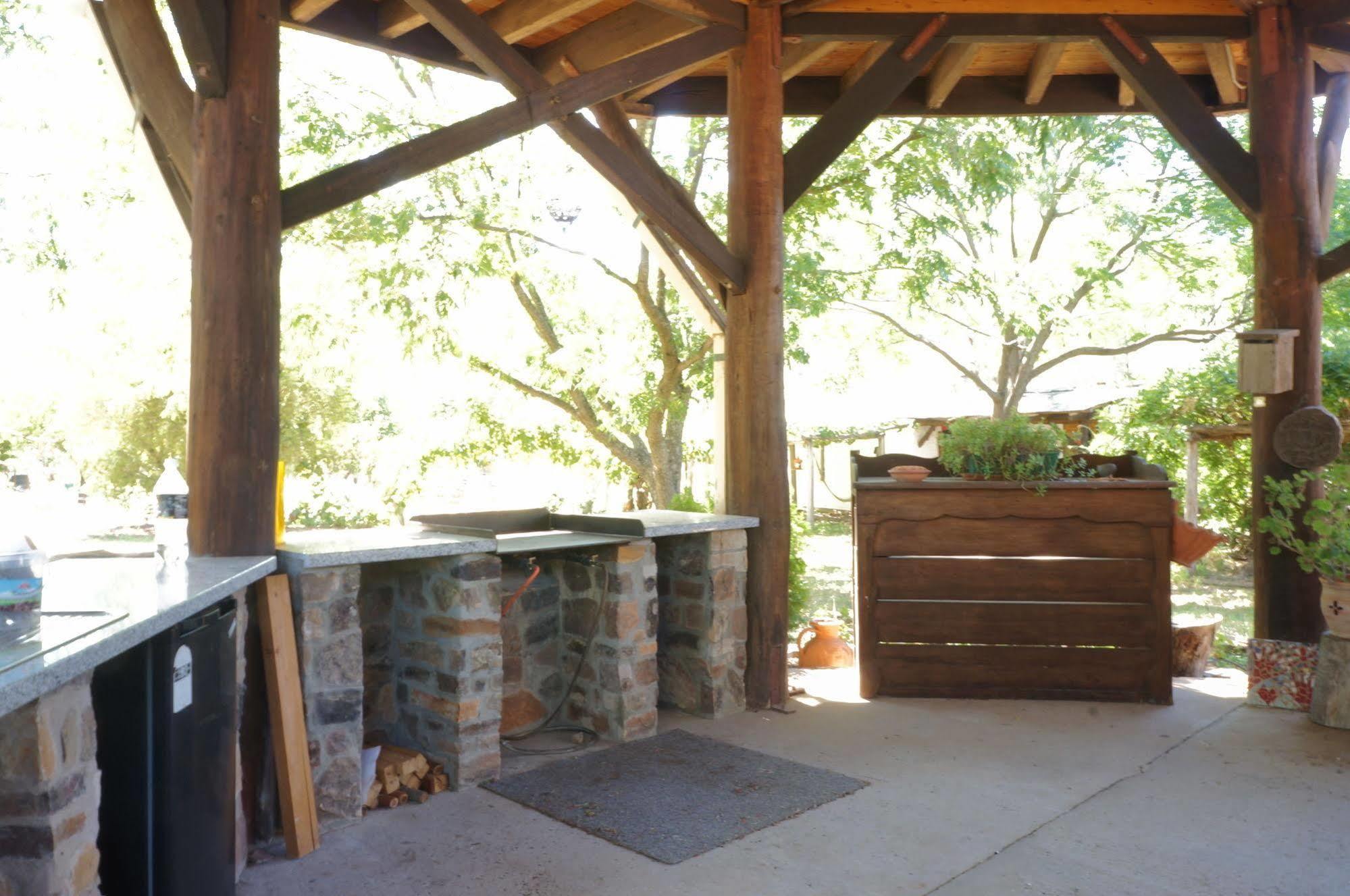 Pilliga Pottery Creative Farmstay Кунабарабран Екстер'єр фото